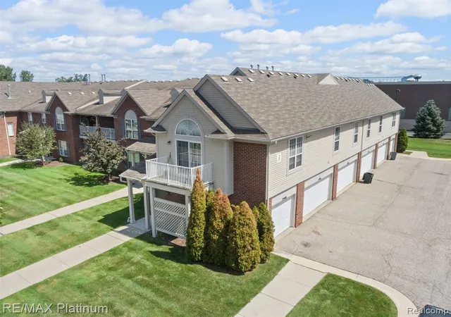Photo 1 of Condo for sale at 29908 Heritage Pkwy #25, Warren, MI 48092 4692 | MLS# 61023595 | Listing updated on 2026-09-06