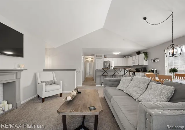 Photo 4 of Condo for sale at 29908 Heritage Pkwy #25, Warren, MI 48092 4692 | MLS# 61023595 | Listing updated on 2026-09-06