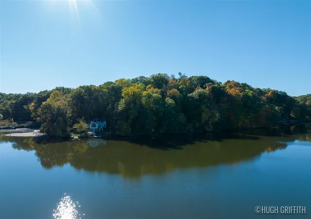 Photo 2 of Single family home for sale at 6811 Burger Dr, Grand Rapids, MI 49546 | MLS# 70530192 | Listing updated on 2026-05-07