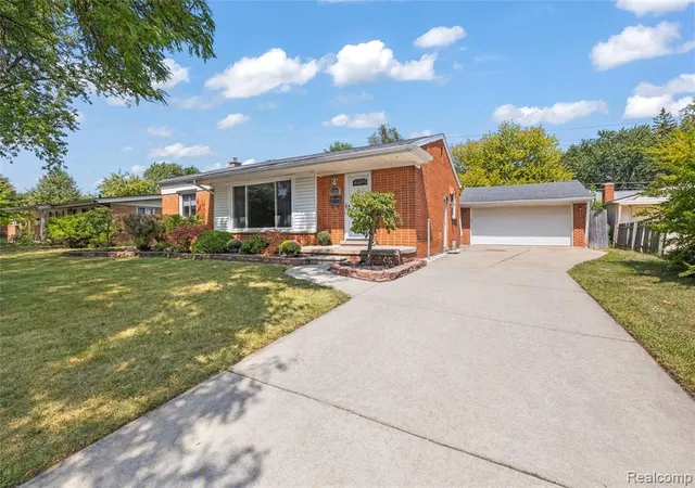 Photo 1 of Single family home for sale at 31528 Alabama St, Livonia, MI 48150 3931 | MLS# 61024792 | Listing updated on 2026-08-28