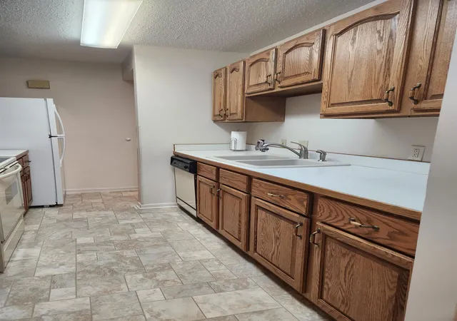 Photo 3 of Condo for sale at 2269 Fairway Pines Ct #Court4, Unit 51, Bay City, MI 48706 | MLS# 50218365 | Listing updated on 2026-09-16