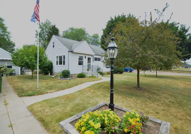 Photo 1 of Single family home for sale at 45967 Gable Inn St, Shelby Township, MI 48317 | MLS# 50216587 | Listing updated on 2026-08-30