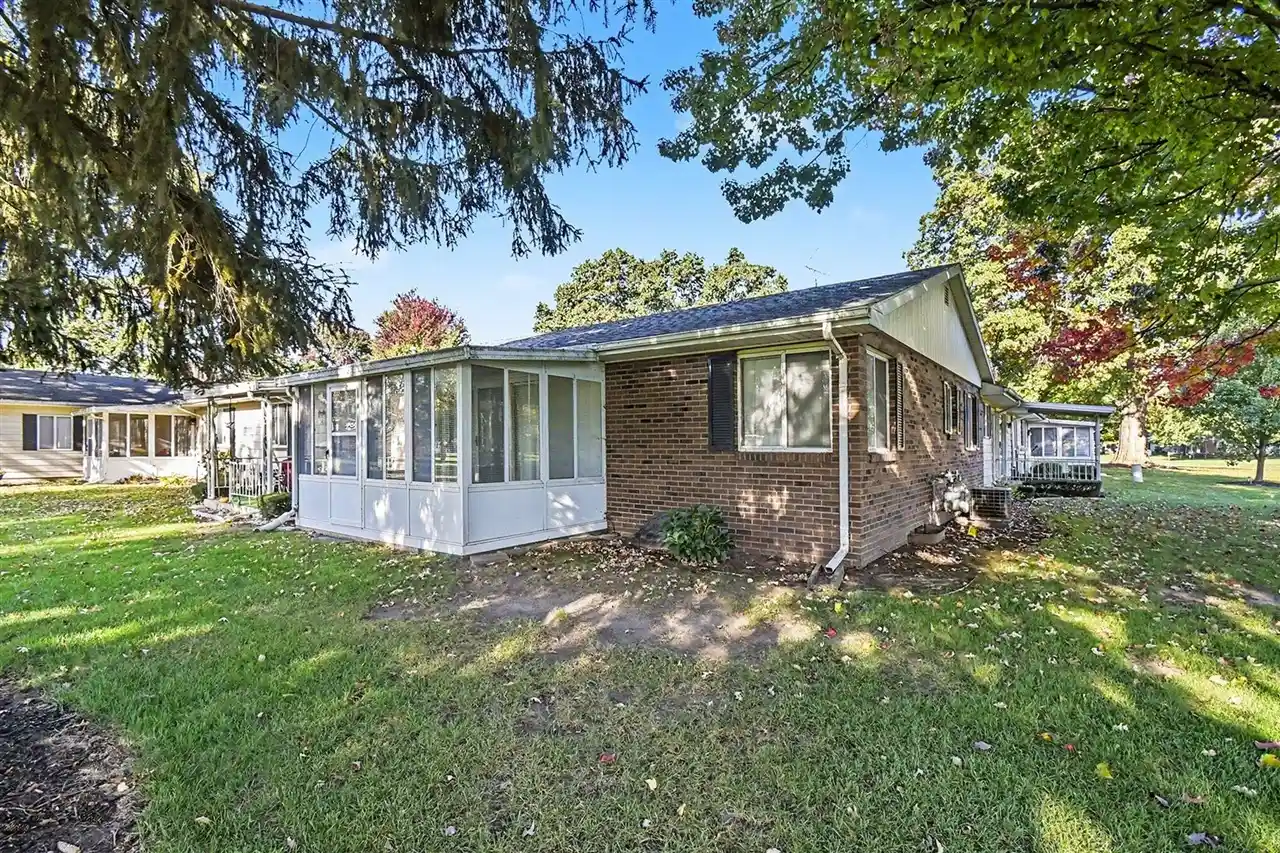 Photo 1 of Condo for sale at 5722 Leisure S Dr, Grand Rapids, MI 49548 | MLS# 70564330 | Listing updated on 2026-10-16