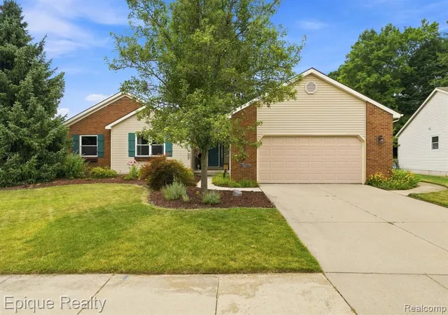 1st image of 25 Melvin J Ct, Oxford, MI 48371 | MLS# 61017127