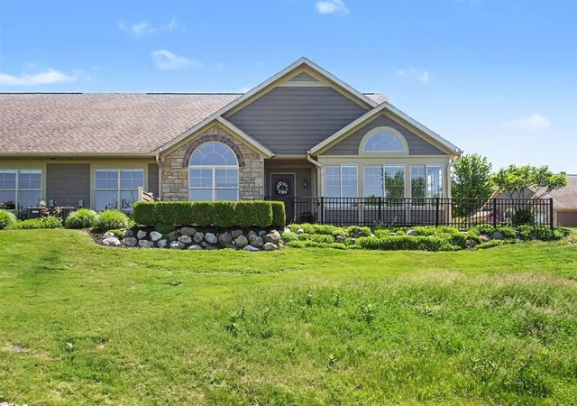 Photo 3 of Condominium at 1191 Riverview Dr #9, Holland, MI 49423 | MLS# 70536989 |  | Sold on 2026-07-01
