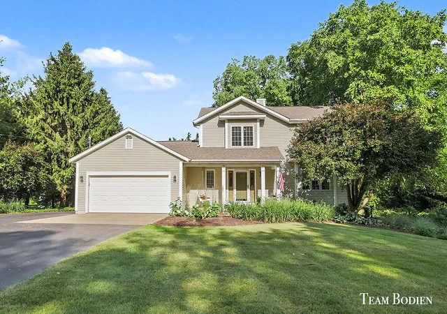 Homes for sale in Rockford, MI | 8925 Shaner Ave, Rockford, MI 49341 | MLS# 70543804