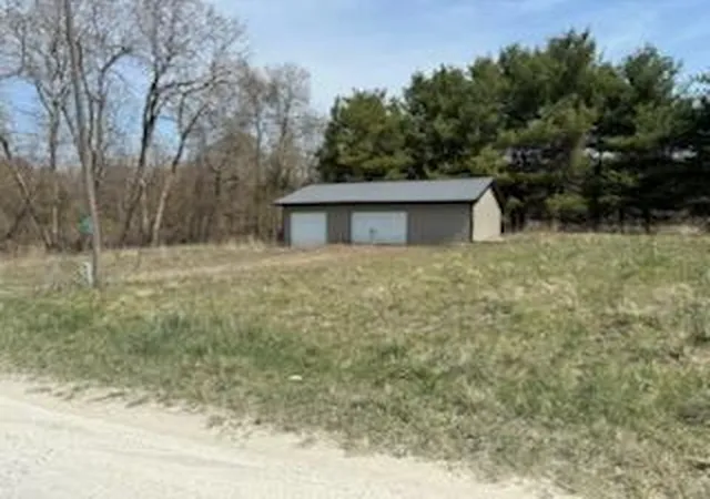 Homes for sale in Sheridan, MI | 5019 S Townhall Rd, Sheridan, MI 48884 | MLS# 70495215