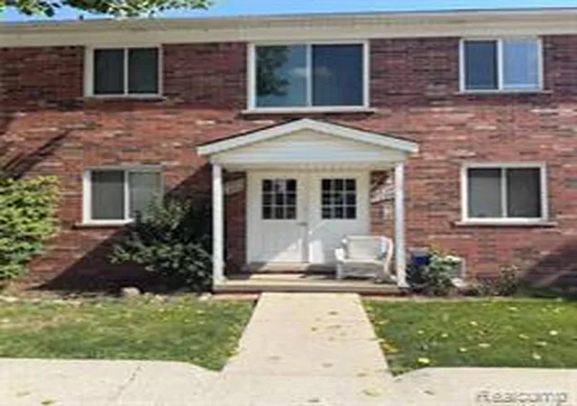 Homes for sale in Saint Clair Shores, MI | 22204 E 11 Mile Rd, Saint Clair Shores, MI 48081 | MLS# 61009797