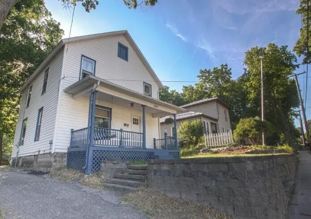 1st image of 409 King St, Ionia, MI 48846 | MLS# 70478939