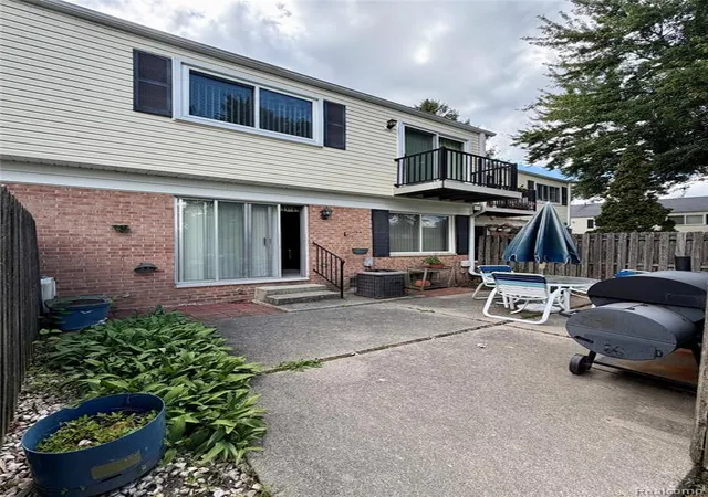Homes for sale in Clinton Township, MI | 37407 Charter Oaks Blvd, Clinton Township, MI 48036 | MLS# 61004769