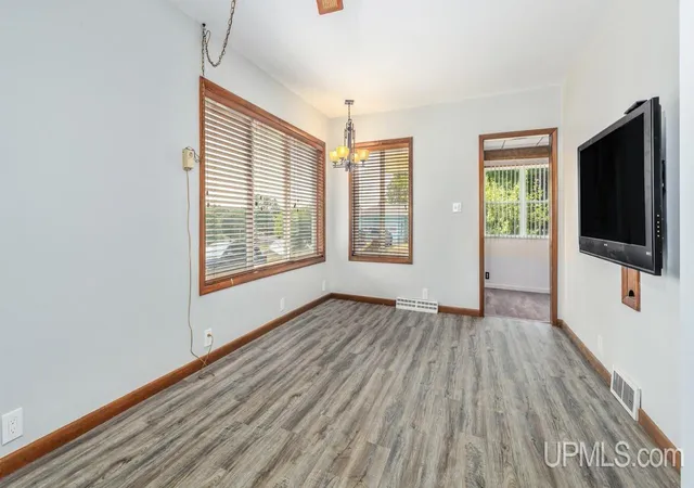 Photo 2 of Single family home for sale at 413 Birch St, Kingsford, MI 49802 | MLS# 50218140 | Listing updated on 2026-08-11