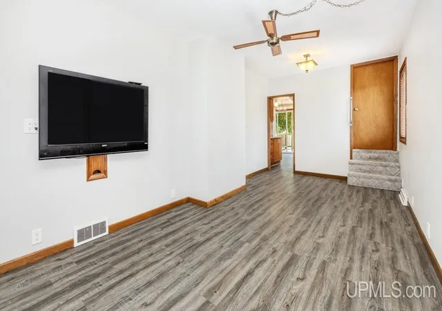 Photo 3 of Single family home for sale at 413 Birch St, Kingsford, MI 49802 | MLS# 50218140 | Listing updated on 2026-08-11