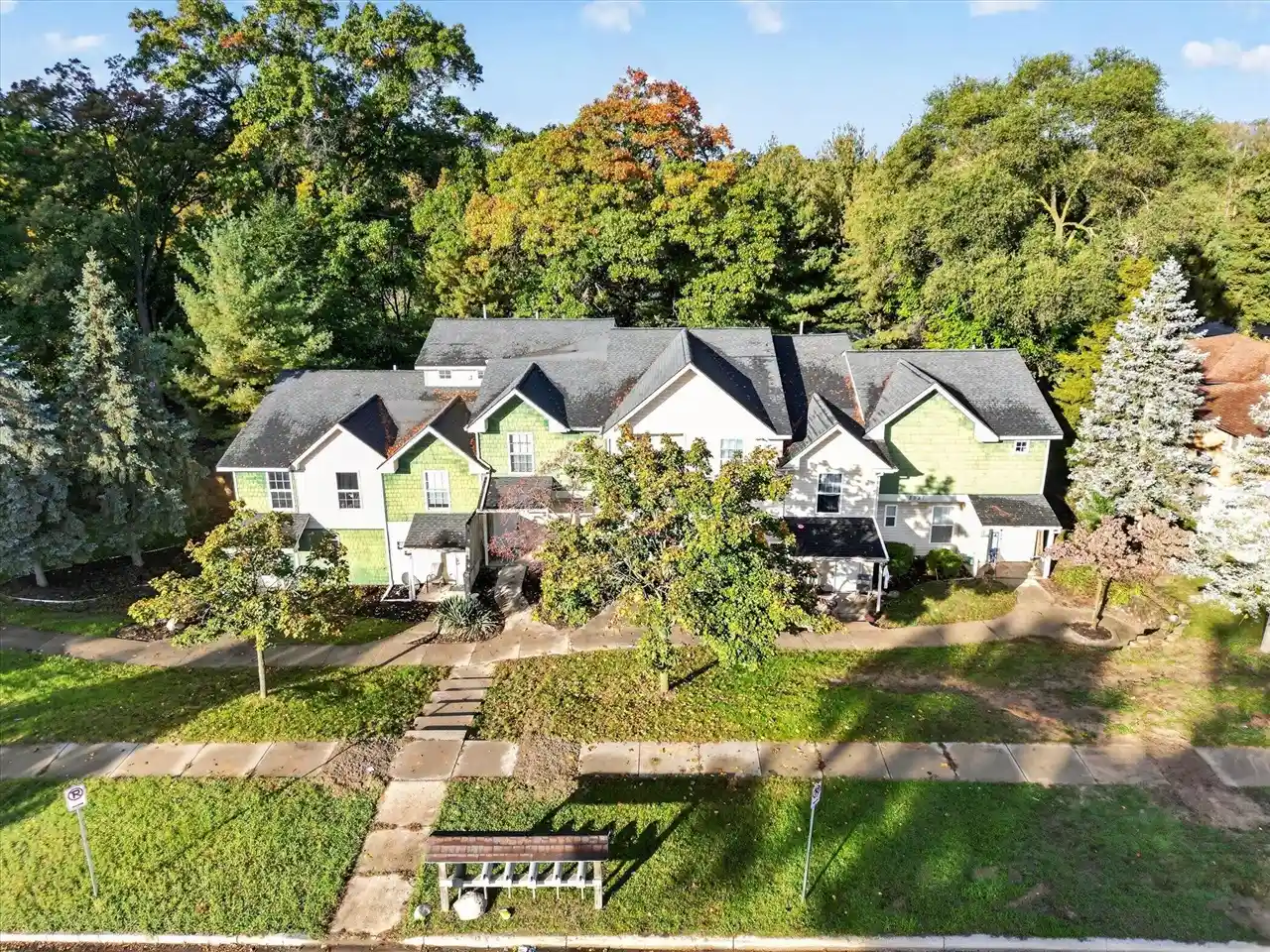 Photo 1 of Multi family home for sale at 2951 Vineland Ave, Grand Rapids, MI 49508 | MLS# 70565053 | Listing updated on 2026-10-20