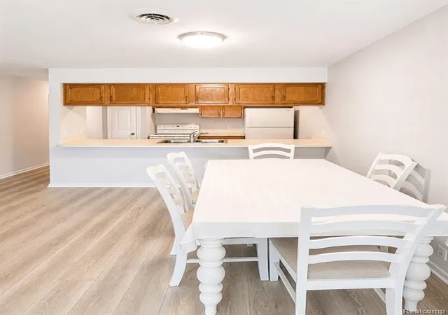 4th image of 29838 Utica Rd #25, Roseville, MI 48066 | MLS# 61007744
