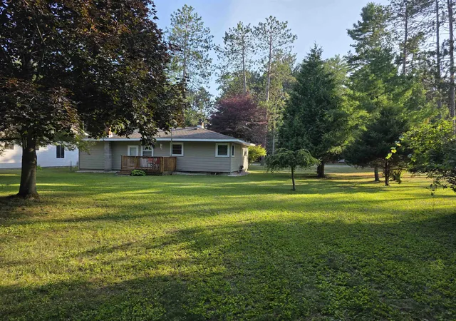 5th image of 6302 Loud Dr, Oscoda, MI 48750 | MLS# 80071257