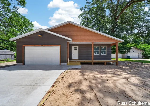 1st image of 170 N 6th Ave, Fruitport, MI 49415 | MLS# 70532976