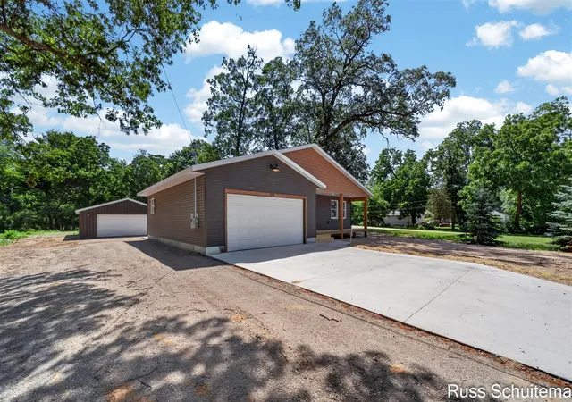 4th image of 170 N 6Th Ave, Fruitport, MI 49415 | MLS# 70532976