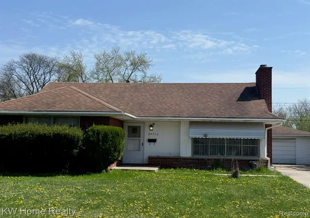 3rd image of 29316 Southgate Dr, Southfield, MI 48076 1779 | MLS# 60988397