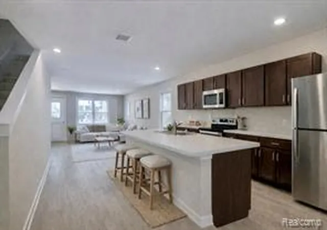 3rd image of 221 N Grove St #6, Ypsilanti, MI 48198 | MLS# 60980411