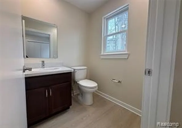 4th image of 221 N Grove St #6, Ypsilanti, MI 48198 | MLS# 60980411