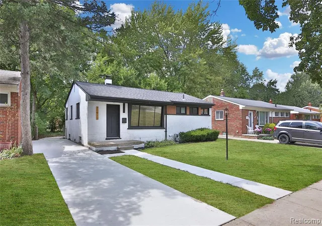 Photo 1 of Single family home for sale at 21911 Whitmore St, Oak Park, MI 48237 | MLS# 61023190 | Listing updated on 2026-09-06