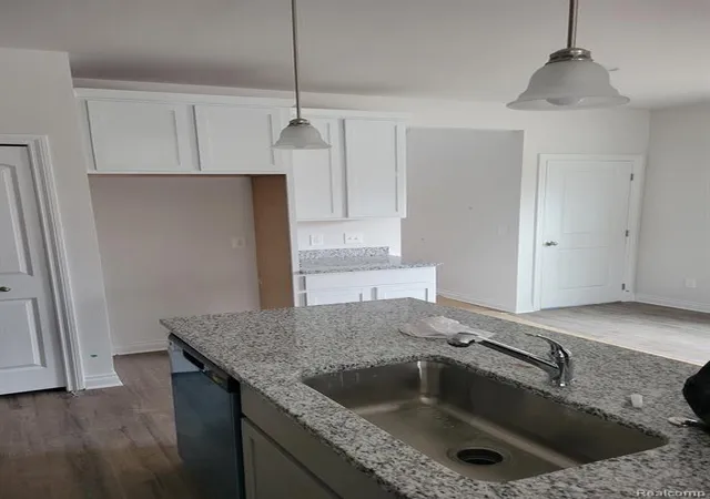 5th image of 20257 Sunset, Livonia, MI 48152 | MLS# 60369977
