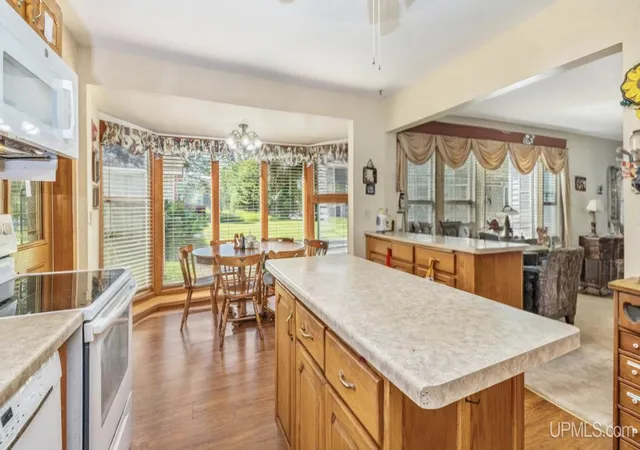 Photo 3 of Single family home for sale at W7921 S Lake Antoine Rd, Iron Mountain, MI 49801 | MLS# 50215316 | Listing updated on 2026-10-04