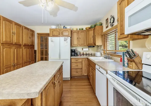 Photo 3 of Single family home for sale at W7921 S Lake Antoine Rd, Iron Mountain, MI 49801 | MLS# 50215316 | Listing updated on 2026-10-04