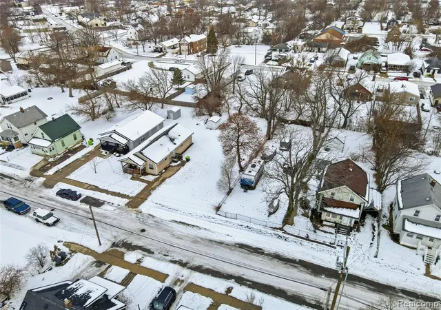 2nd image of 299 Central Avenue, Pontiac, MI 48341 | MLS# 60960337
