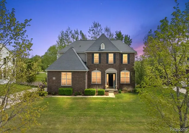 Photo 1 of Single Family Residence at 695 Dennison Ct, Oakland, MI 48363 | MLS# 60995655 |  | Sold on 2026-07-01