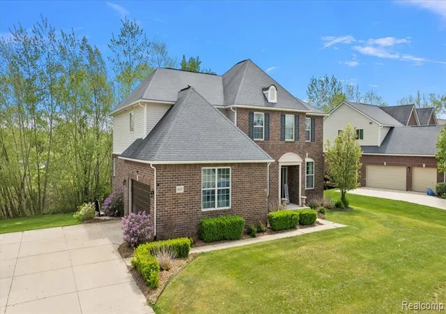 Photo 3 of Single Family Residence at 695 Dennison Ct, Oakland, MI 48363 | MLS# 60995655 |  | Sold on 2026-07-01
