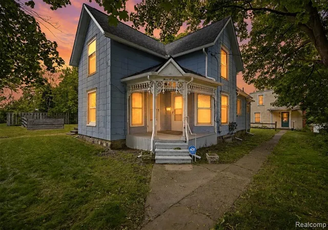 2nd image of 307 N Gorham St, Jackson, MI 49202 | MLS# 61009137
