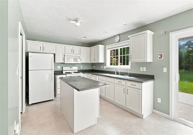 Photo 2 of Single family home for sale at 2230 Joseph St, Niles, MI 49120 | MLS# 70554174 | Listing updated on 2026-09-01