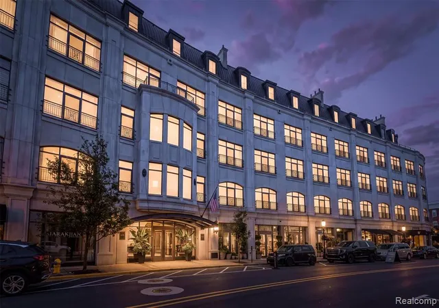Photo 1 of Sale Pending at 111 Willits St #202, Birmingham, MI 48009 | MLS# 61017086 | Listing updated on 2026-08-03