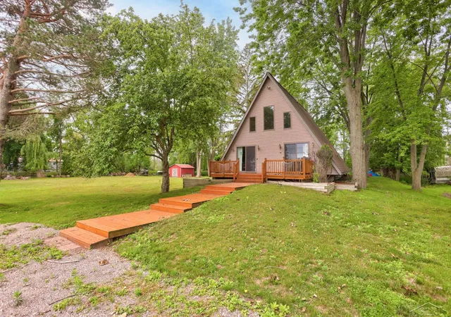 Homes for sale in Standish, MI | 5196 Beachwood Dr, Standish, MI 48658 | MLS# 50199948