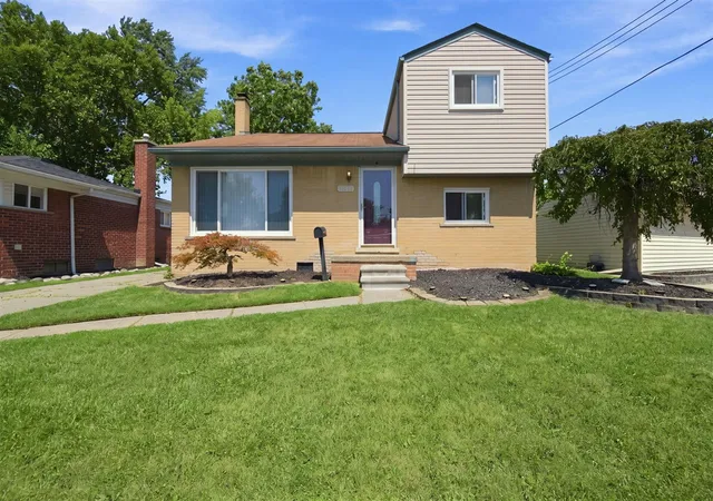 Photo 1 of Single family home for sale at 31040 Stephen Ave, Westland, MI 48185 | MLS# 70551720 | Listing updated on 2026-08-24
