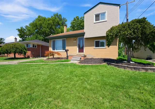 Photo 2 of Single family home for sale at 31040 Stephen Ave, Westland, MI 48185 | MLS# 70551720 | Listing updated on 2026-08-24