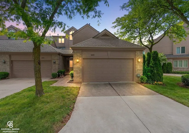 2nd image of 26031 N Harbour Pointe Dr N Dr #UNIT 9, Harrison Township, MI 48045 | MLS# 50211920