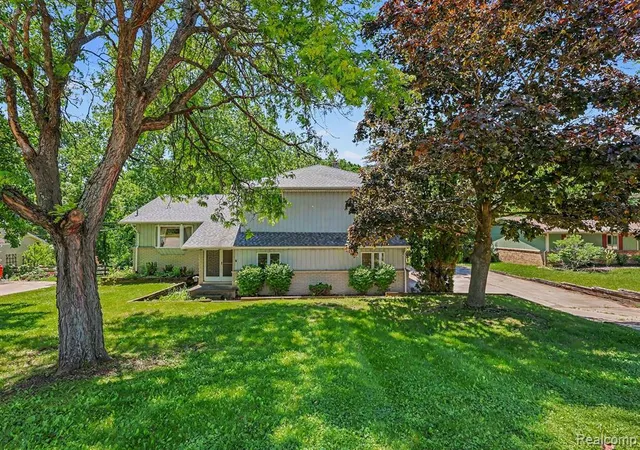 1st image of 1457 W Avon Rd, Rochester Hills, MI 48309 3044 | MLS# 61002998