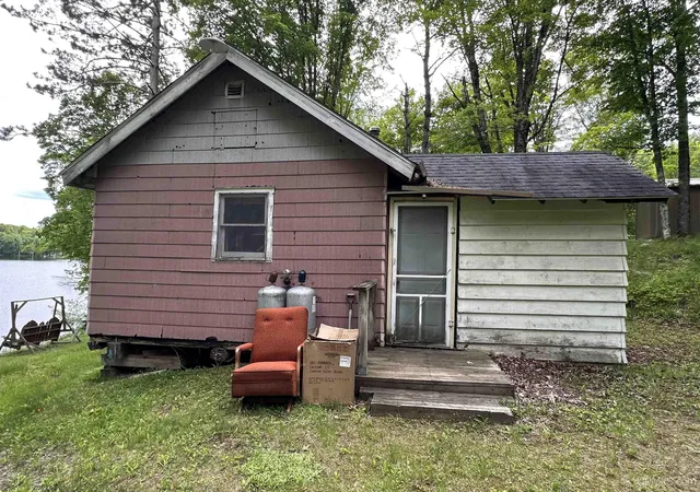 Homes for sale in Marenisco, MI | 13797 Stateline Lake Rd, Marenisco, MI 49947 | MLS# 50214518