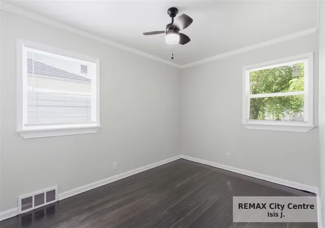 Homes for sale in Harper Woods, MI | 18985 Woodland St, Harper Woods, MI 48225 | MLS# 70537657