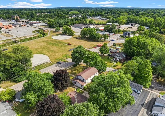 44th image of 155 Pine St, Lapeer, MI 48446 2252 | MLS# 61022316