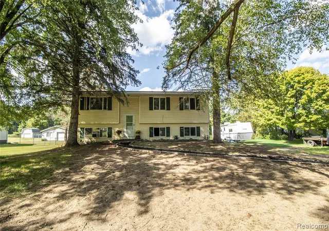 1st image of 10340 Farrand Rd, Montrose, MI 48457 9733 | MLS# 61023599