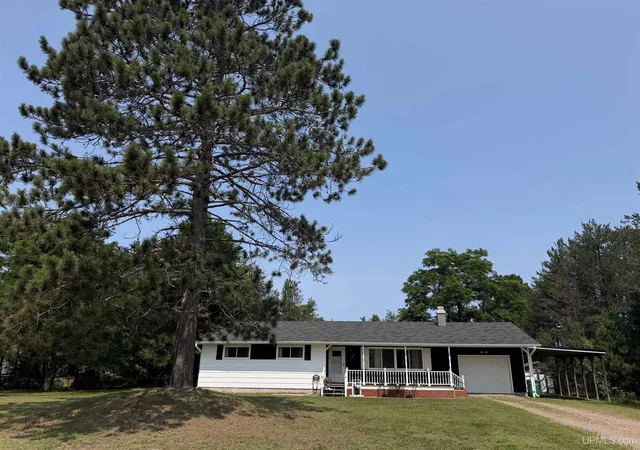 Photo 3 of Single family home for sale at 133 Riverland Dr, Marquette, MI 49855 | MLS# 50217230 | Listing updated on 2026-09-09
