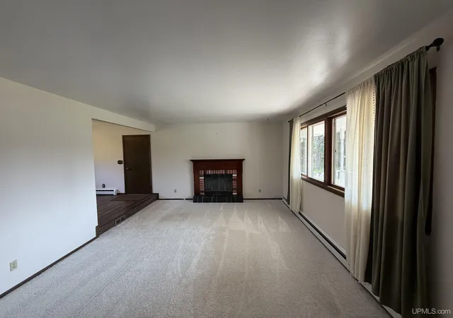 Photo 4 of Single family home for sale at 133 Riverland Dr, Marquette, MI 49855 | MLS# 50217230 | Listing updated on 2026-09-09