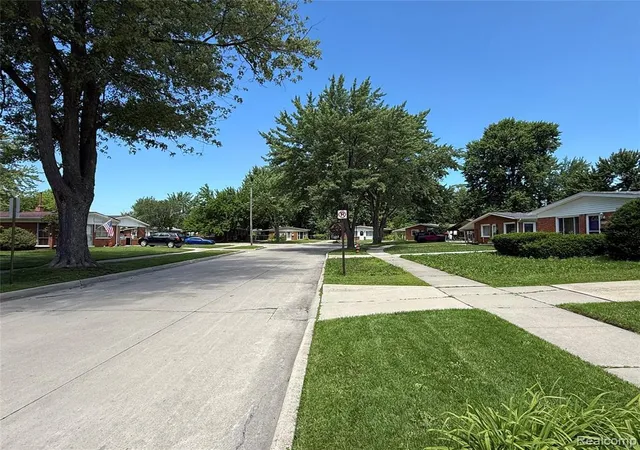 Homes for sale in Madison Heights, MI | 1765 Dulong Ave, Madison Heights, MI 48071 | MLS# 61006375