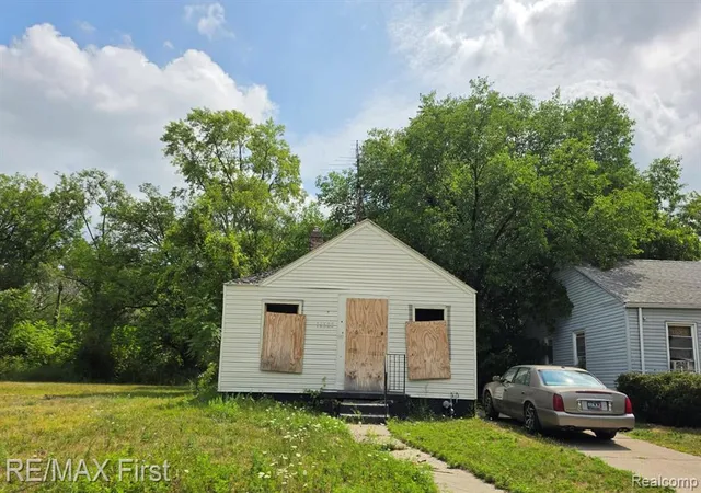Photo 1 of Single family home for sale at 19384 Dresden St, Detroit, MI 48205 | MLS# 61020216 | Listing updated on 2026-08-13