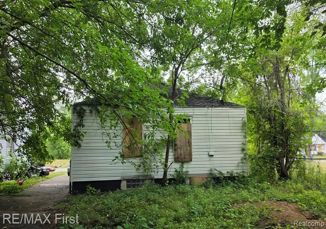 Photo 2 of Single family home for sale at 19384 Dresden St, Detroit, MI 48205 | MLS# 61020216 | Listing updated on 2026-08-13