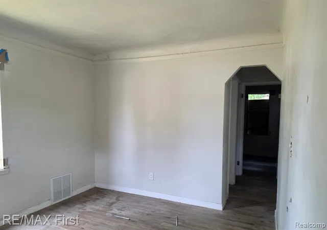 Photo 3 of Single family home for sale at 19384 Dresden St, Detroit, MI 48205 | MLS# 61020216 | Listing updated on 2026-08-13