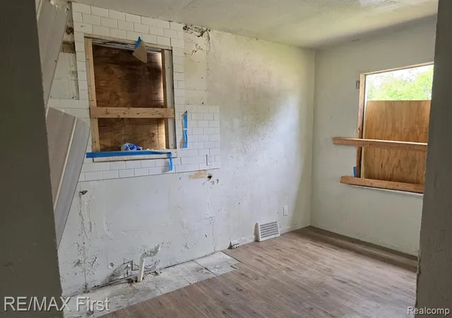 Photo 4 of Single family home for sale at 19384 Dresden St, Detroit, MI 48205 | MLS# 61020216 | Listing updated on 2026-08-13